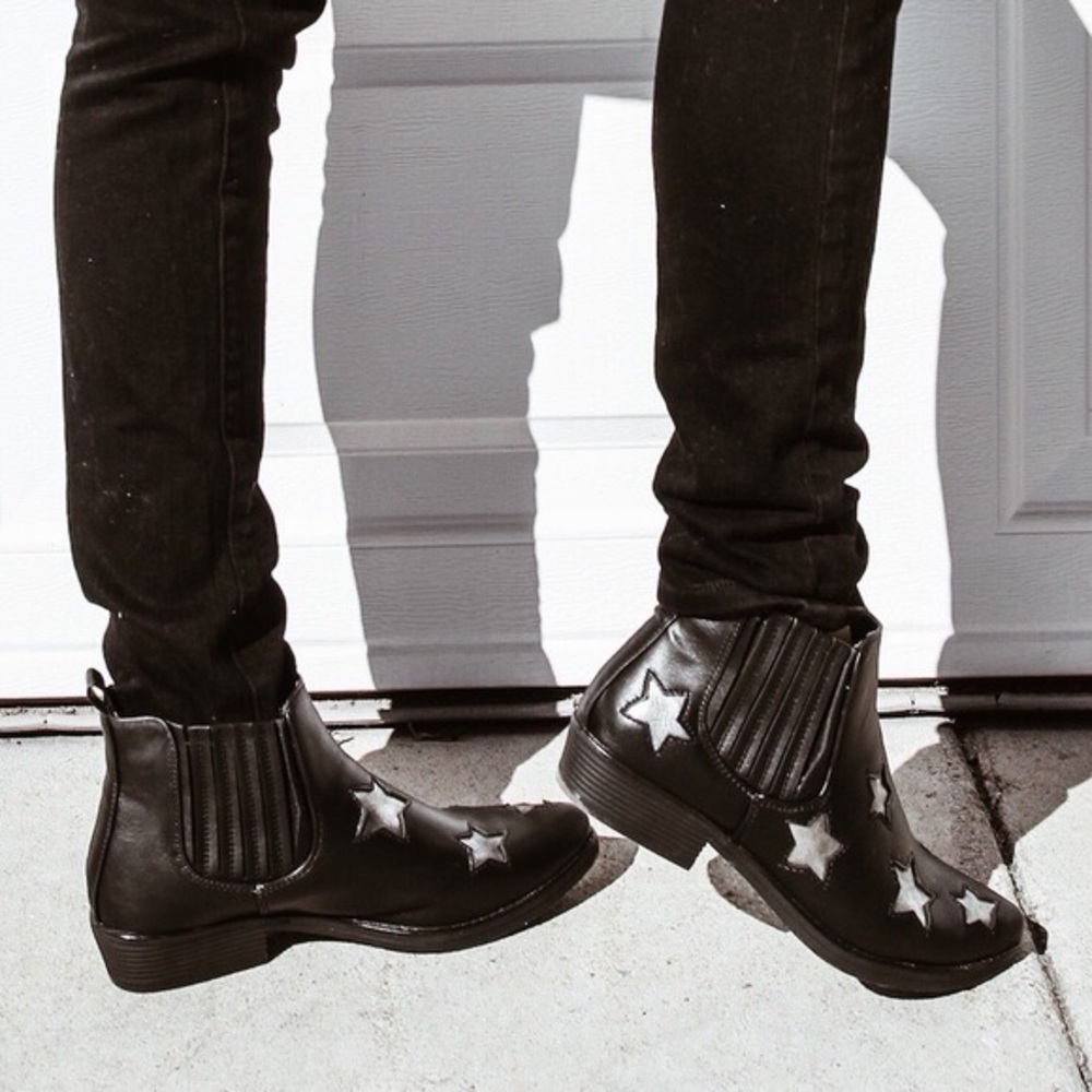 NIB SEVEN7 SHOES ROCKSTAR BOOTIE